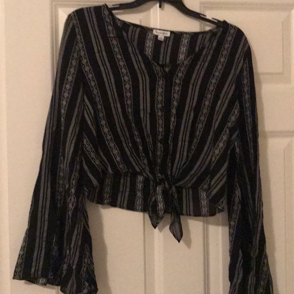 Used black crop top